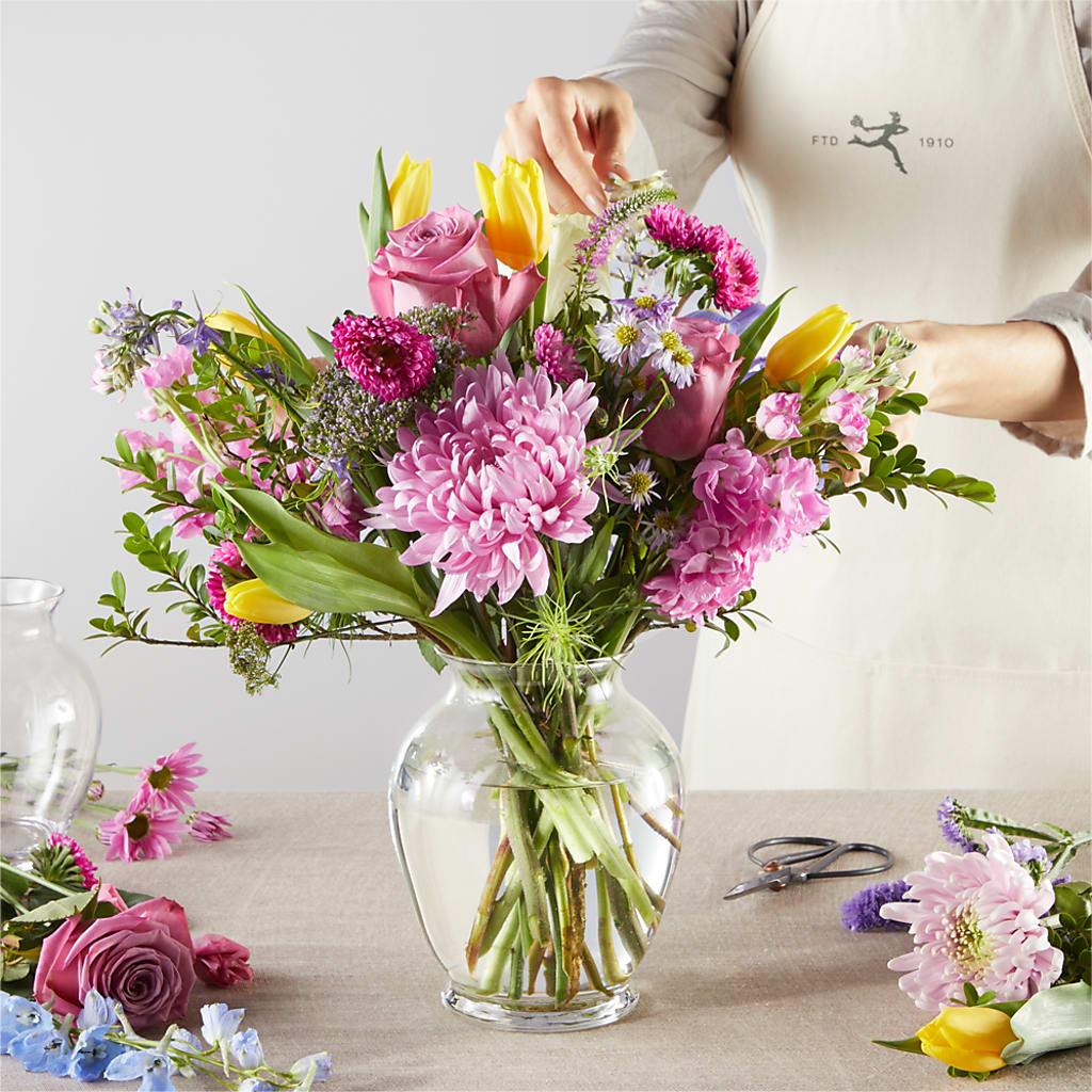 Pastel Tradition - A Florist Original – Cypress Gardens Flower Shop, Miami FL