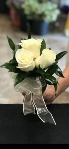 NOSEGAY 3 ROSES //  HOMECOMING // WINTER FORMAL N33G –  Cypress Gardens Flower Shop, Miami FL